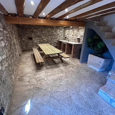 Cal Jando Holiday home *