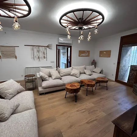 Cal Jando Holiday home *