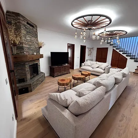 Cal Jando Holiday home