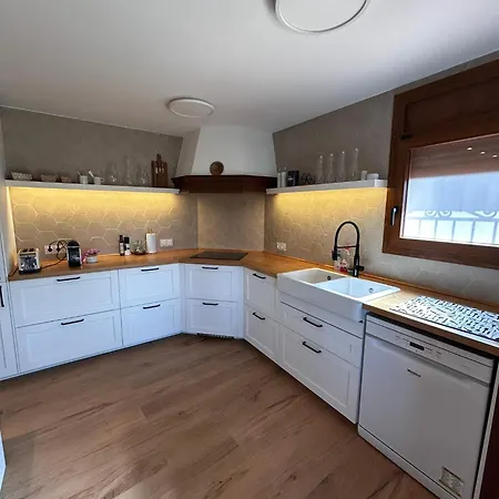 Cal Jando Holiday home *