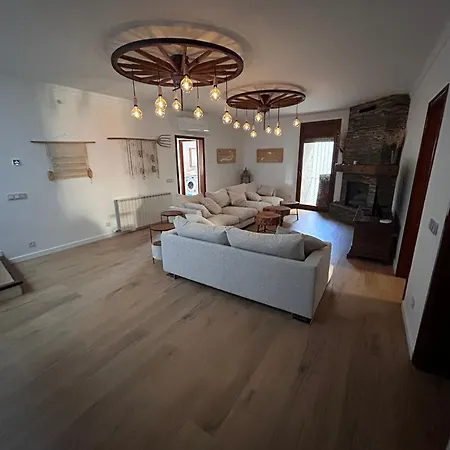 Cal Jando Holiday home *